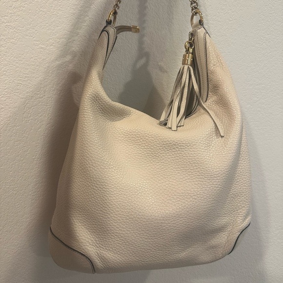 Authentic Gucci Soho Pebble Leather Zip Closure Tassel Purse - Picture 2 of 7